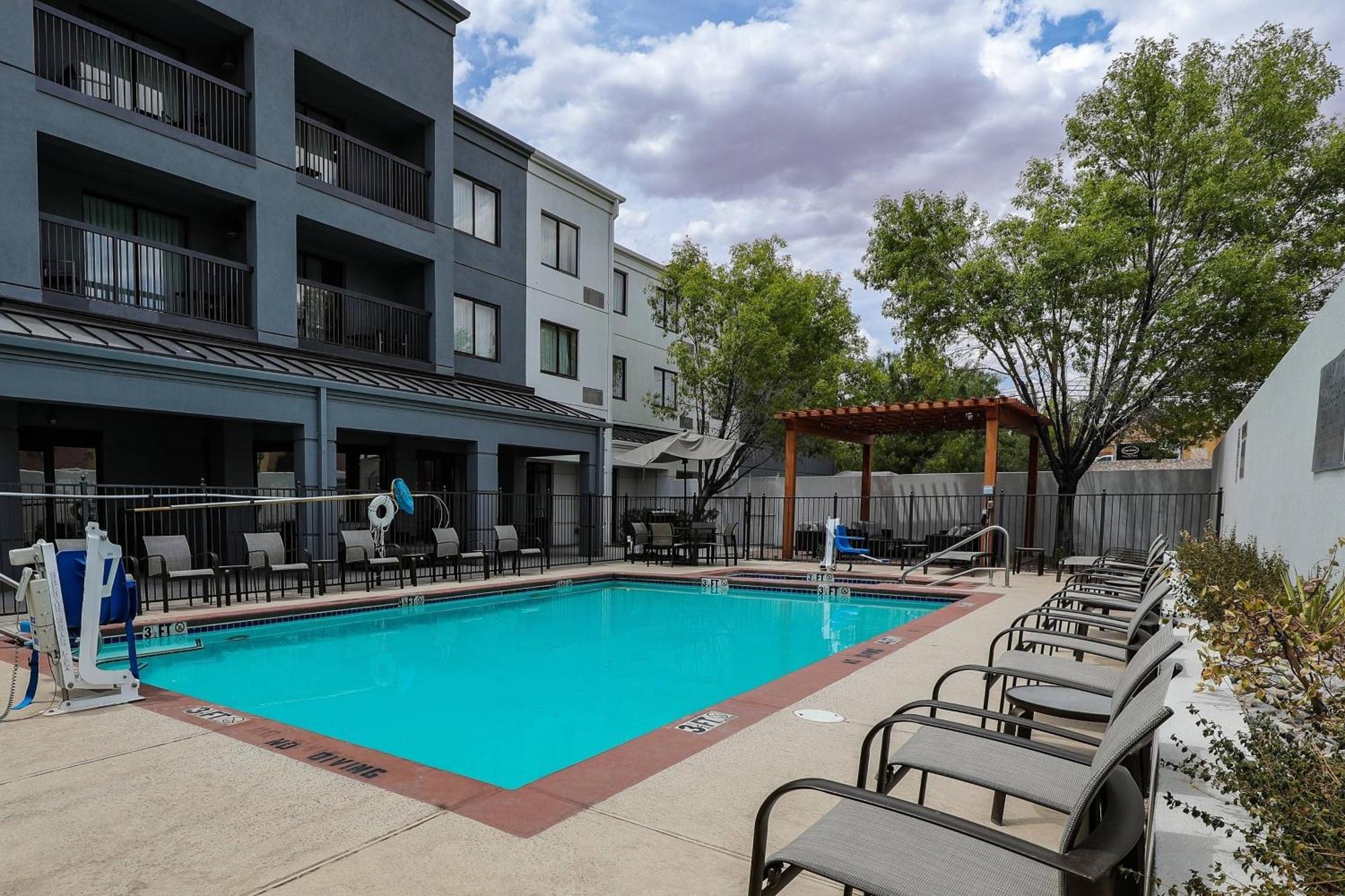 Courtyard El Paso Airport Hotel Eksteriør billede